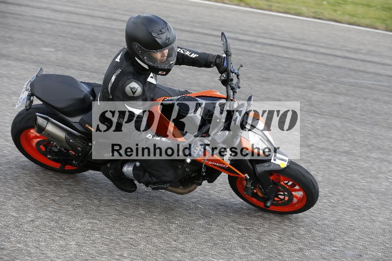 Archiv-2025/09 22.04.2025 Cornu Master School ADR/rot-rouge/1